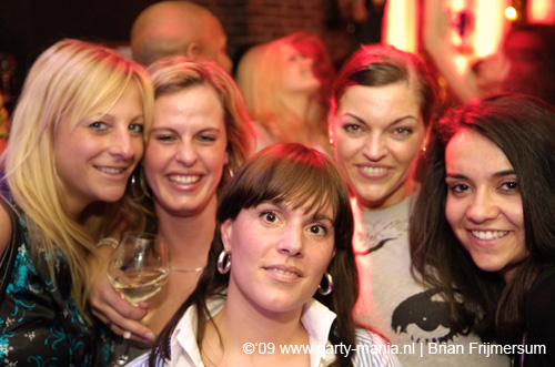 090222_073_aftersix_partymania