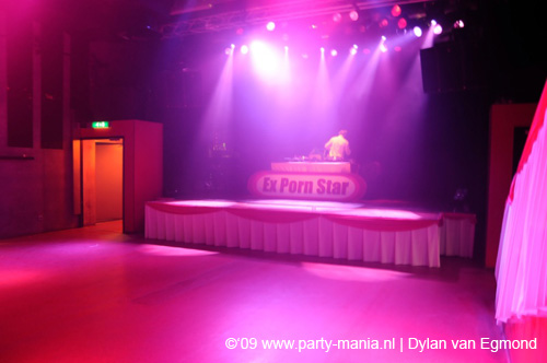 090228_037_expornstar_paard_dylan_partymania