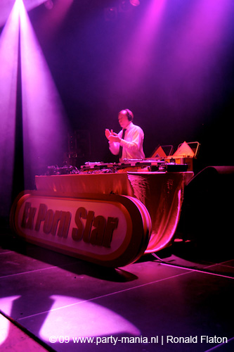 090228_111_expornstar_paard_ronald_partymania