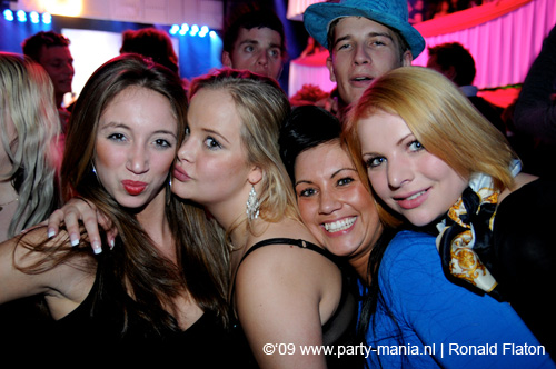 090228_134_expornstar_paard_ronald_partymania