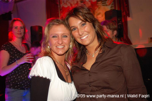 090307_005_leparis_we_all_love_80&90_partymania