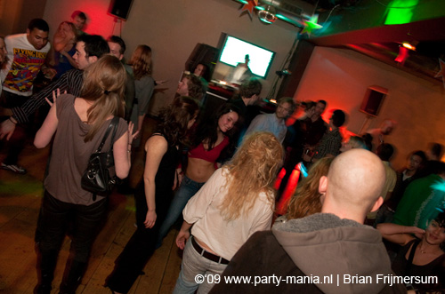 090321_020_supalova_partymania