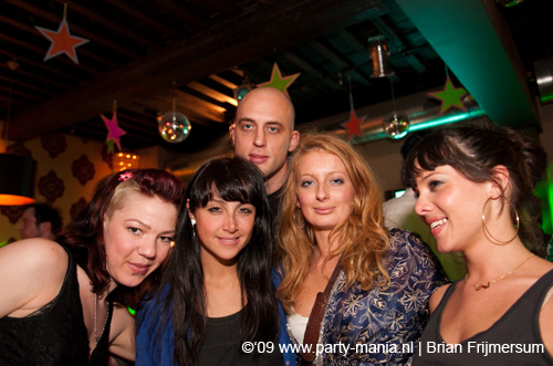 090321_021_supalova_partymania