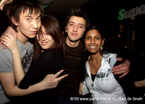 090321_023_supa_lova_partymania