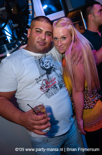 090327_040_entourage_erotique_partymania