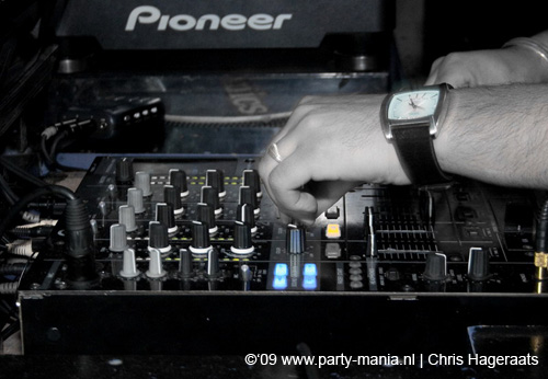 090328_007_onefour_partymania
