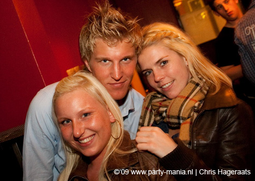 090328_011_onefour_partymania