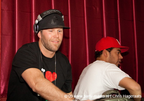 090328_042_onefour_partymania