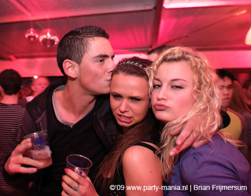 090404_006_los_partymania