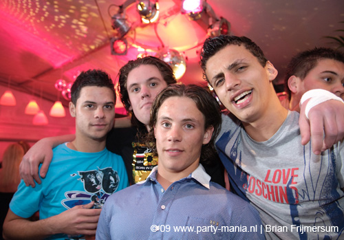 090404_022_los_partymania