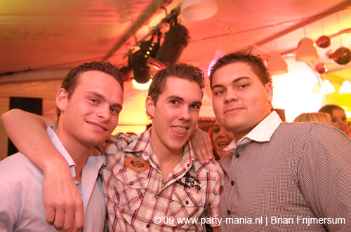 090404_050_los_partymania