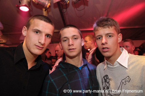 090404_091_los_partymania