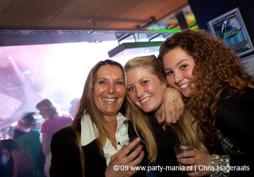 090410_046_glitterclub_partymania