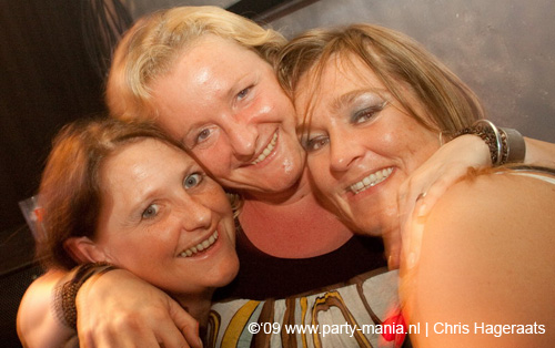 090410_054_glitterclub_partymania