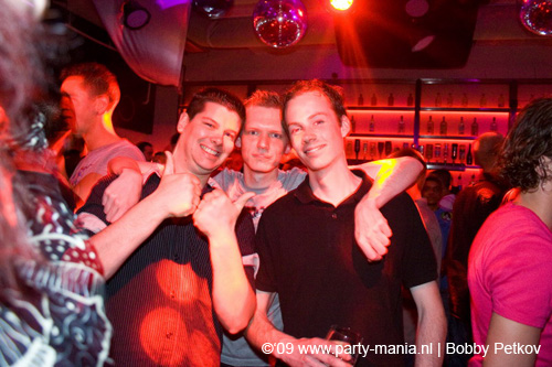 090411_019_madhouse_partymania
