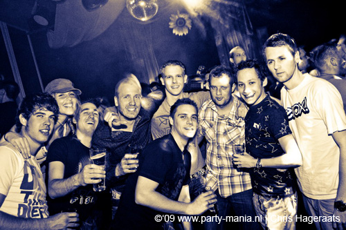 090411_016_madhouse_partymania
