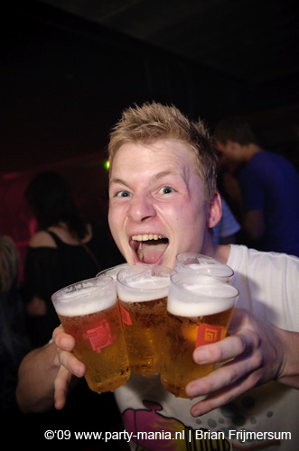 090412_035_los_partymania