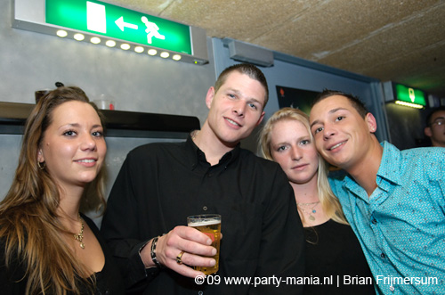 090412_042_los_partymania