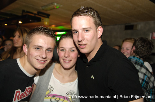 090412_066_los_partymania