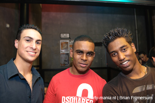 090412_083_los_partymania