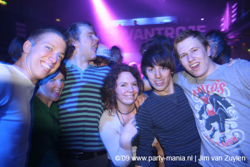 090416_041_paard_no_partymania