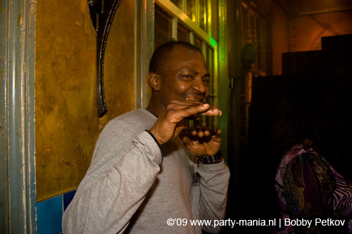 090417_013_havana_partymania