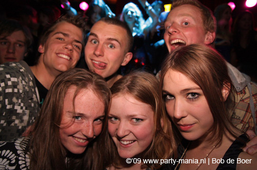 090417_013_supermarkt_partymania