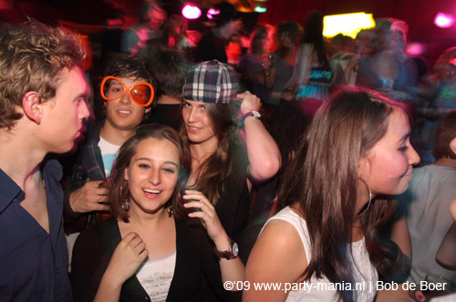 090417_036_supermarkt_partymania