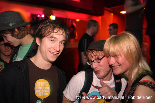 090417_039_supermarkt_partymania