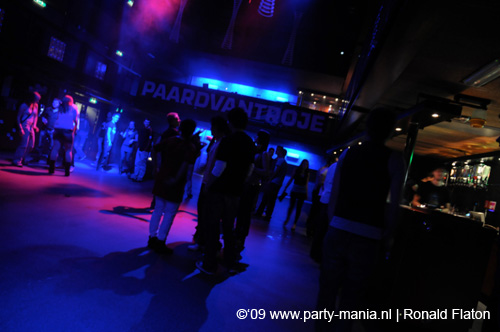 090423_003_paard_no_partymania