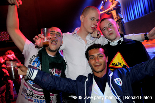 090423_030_paard_no_partymania