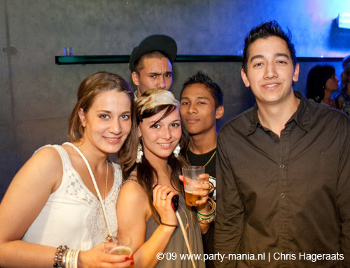 090425_010_franchise_partymania