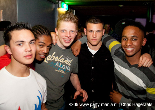 090425_082_franchise_partymania