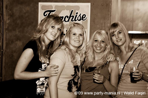 090425_004_franchise_partymania