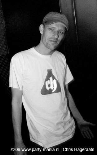 090428_054_mellow_moods_partymania