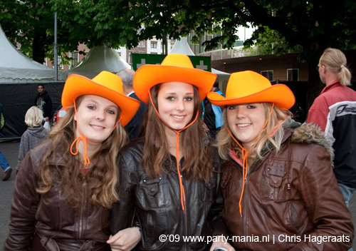 090429_000_koninginnenach_partymania