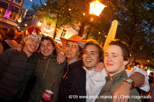 090429_035_koninginnenach_partymania