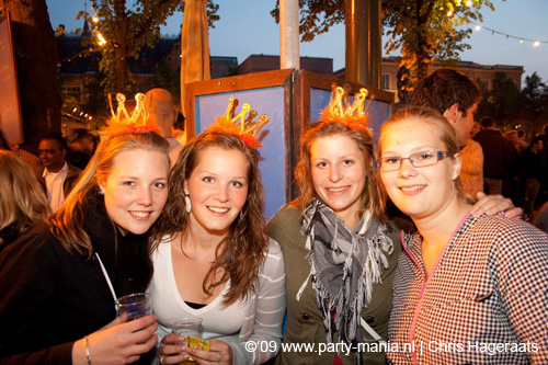 090429_037_koninginnenach_partymania