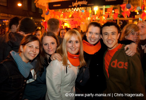 090429_043_koninginnenach_partymania