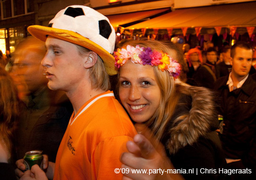 090429_053_koninginnenach_partymania