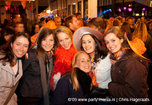 090429_055_koninginnenach_partymania