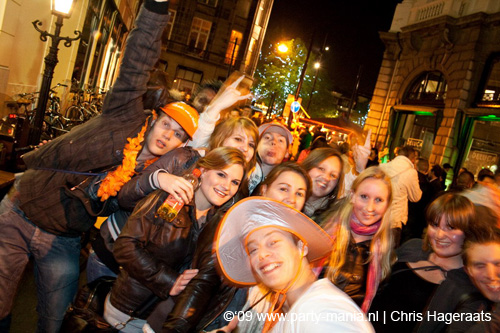 090429_081_koninginnenach_partymania