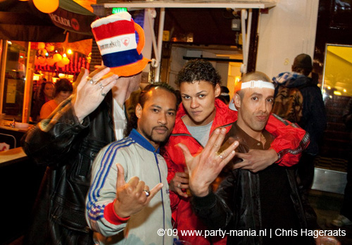 090429_083_koninginnenach_partymania