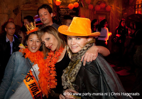 090429_091_koninginnenach_partymania