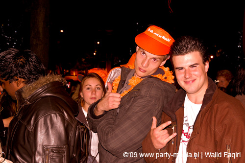 090429_007_koninginnenach_partymania