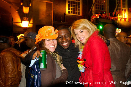 090429_010_koninginnenach_partymania