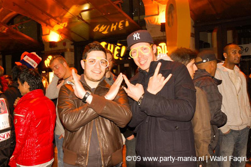 090429_012_koninginnenach_partymania