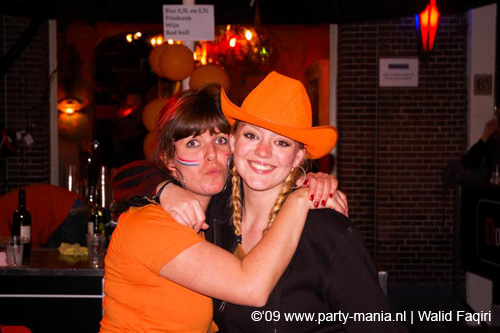 090429_021_koninginnenach_partymania