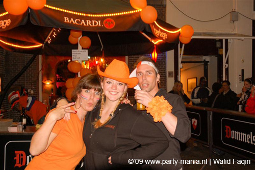 090429_022_koninginnenach_partymania