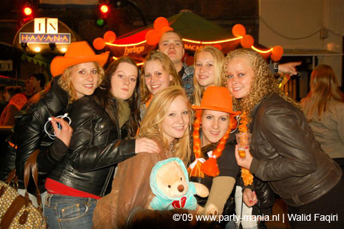 090429_024_koninginnenach_partymania